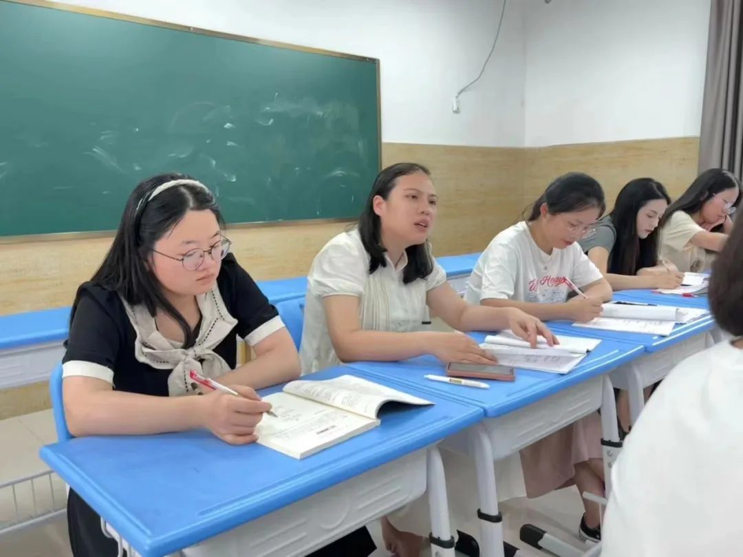 【兴安小学】研途花开夏冉冉 见贤思齐共耕耘——兴安小学第十四周语文教研活动 第9张