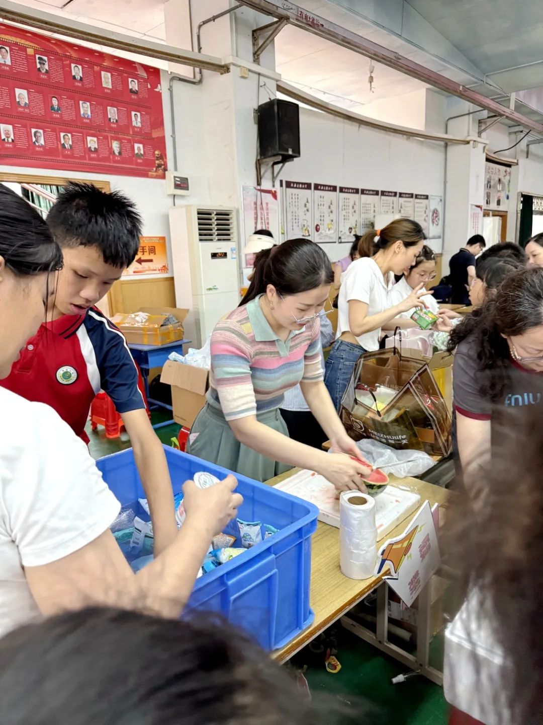【幸福桂园】桂园小学六一儿童节:爱心义卖与美食嘉年华展现童心大爱 第20张 【幸福桂园】桂园小学六一儿童节:爱心义卖与美食嘉年华展现童心大爱 第20张