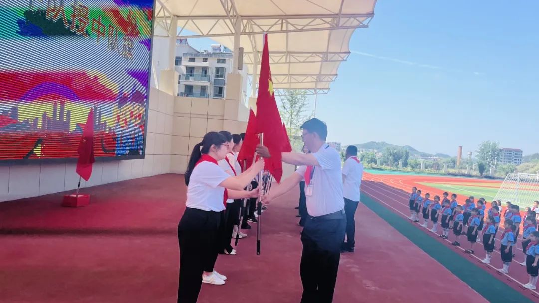 英山县城西小学一周工作回顾【第三十三期】(5月27日-6月2日) 第78张 英山县城西小学一周工作回顾【第三十三期】(5月27日-6月2日) 第78张