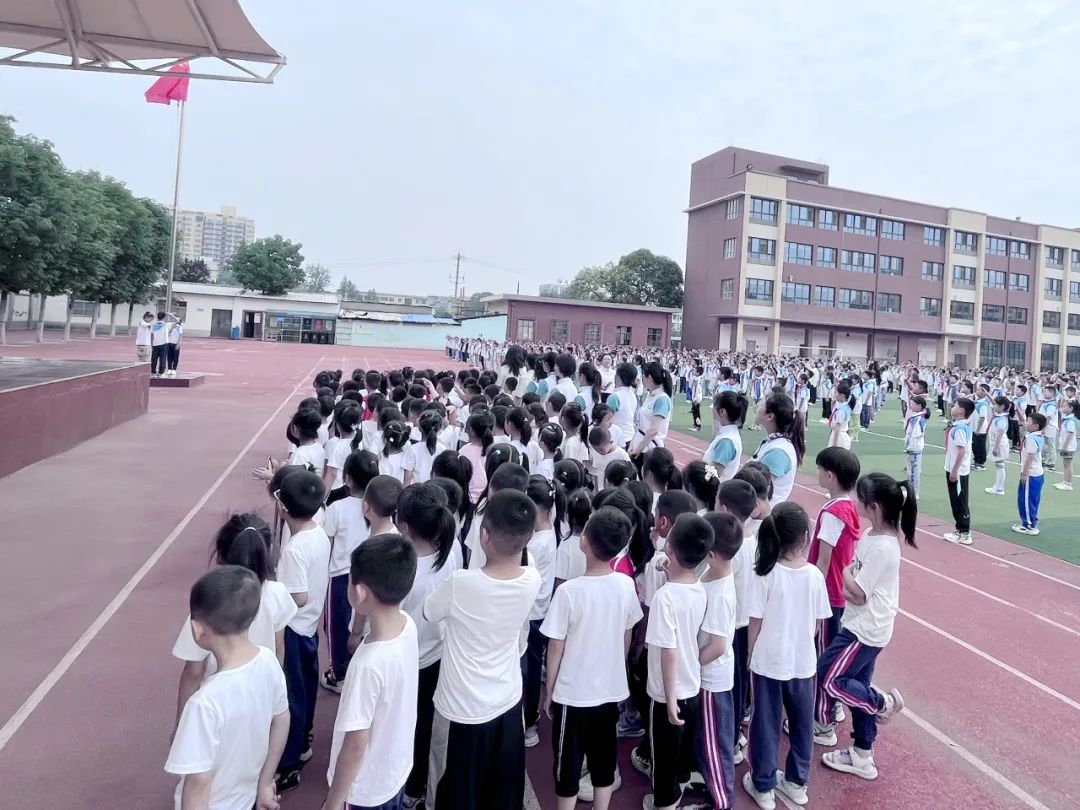 小学零距离  成长初体验 ——阎良区第一幼儿园大班幼儿参观小学纪实 第52张