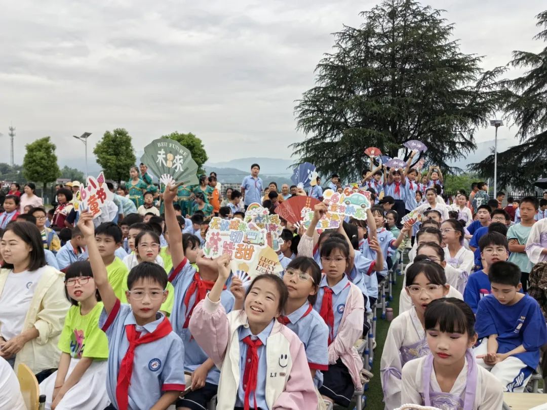 英山县城西小学一周工作回顾【第三十三期】(5月27日-6月2日) 第52张 英山县城西小学一周工作回顾【第三十三期】(5月27日-6月2日) 第52张