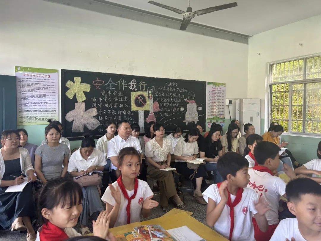 英山县城西小学一周工作回顾【第三十三期】(5月27日-6月2日) 第83张 英山县城西小学一周工作回顾【第三十三期】(5月27日-6月2日) 第83张