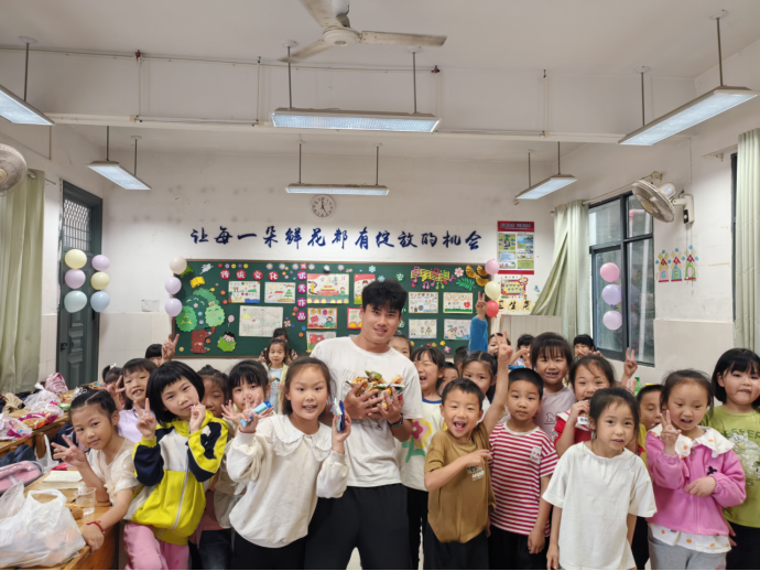 欢乐六一 七彩童年——三搭桥小学“六一儿童节”庆祝活动 第19张
