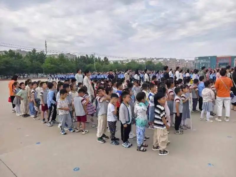 “探秘小学 快乐衔接”---德城区乾城尊府幼儿园幼小衔接活动之参观小学 第12张