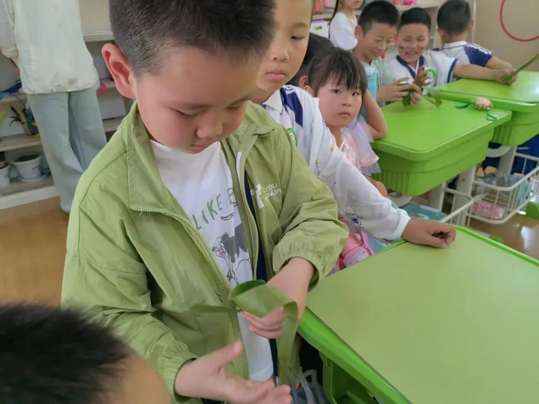 【幼小衔接】初探小学 “幼”见成长——下淀中心幼儿园大班参观小学活动 第55张