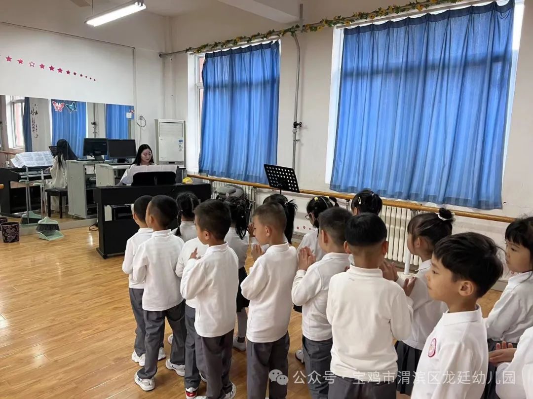 小学初体验 衔接助成长——宝鸡市渭滨区龙廷幼儿园参观小学活动 第24张 小学初体验 衔接助成长——宝鸡市渭滨区龙廷幼儿园参观小学活动 第24张