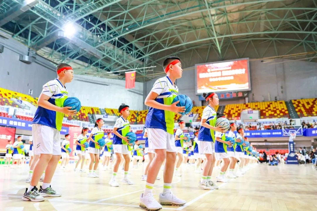 【时政要闻】月亮湾小学举办特色办学开放活动 第10张