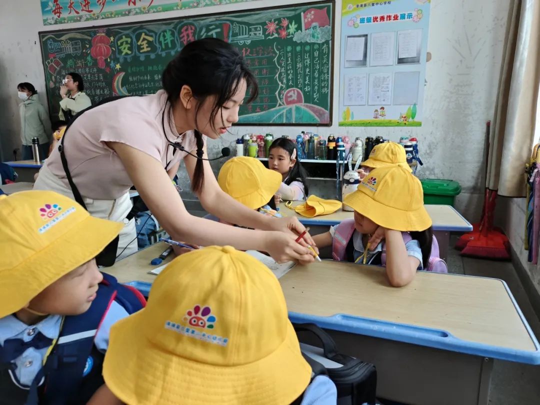 【幼小衔接】“趣”见小学,“幼”见美好——漳浦县六鳌第二中心幼儿园大班参观小学活动 第77张