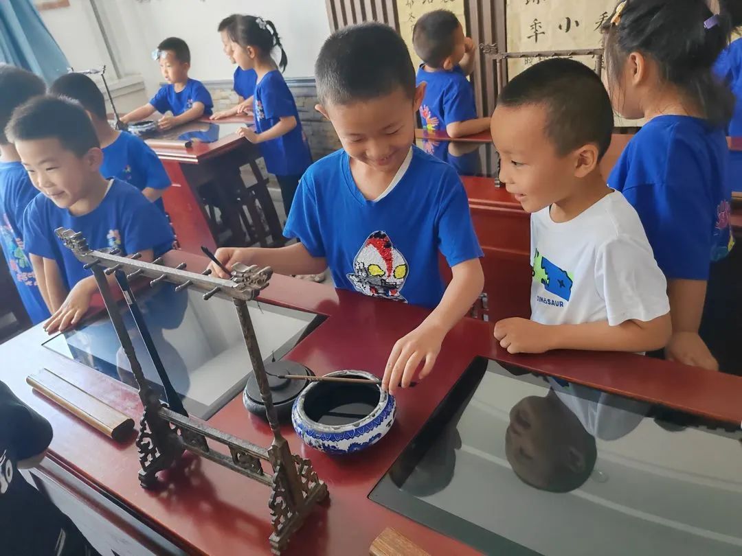 初探小学  礼遇成长——神木市大柳塔第五幼儿园大班参观小学社会实践活动纪实 第27张