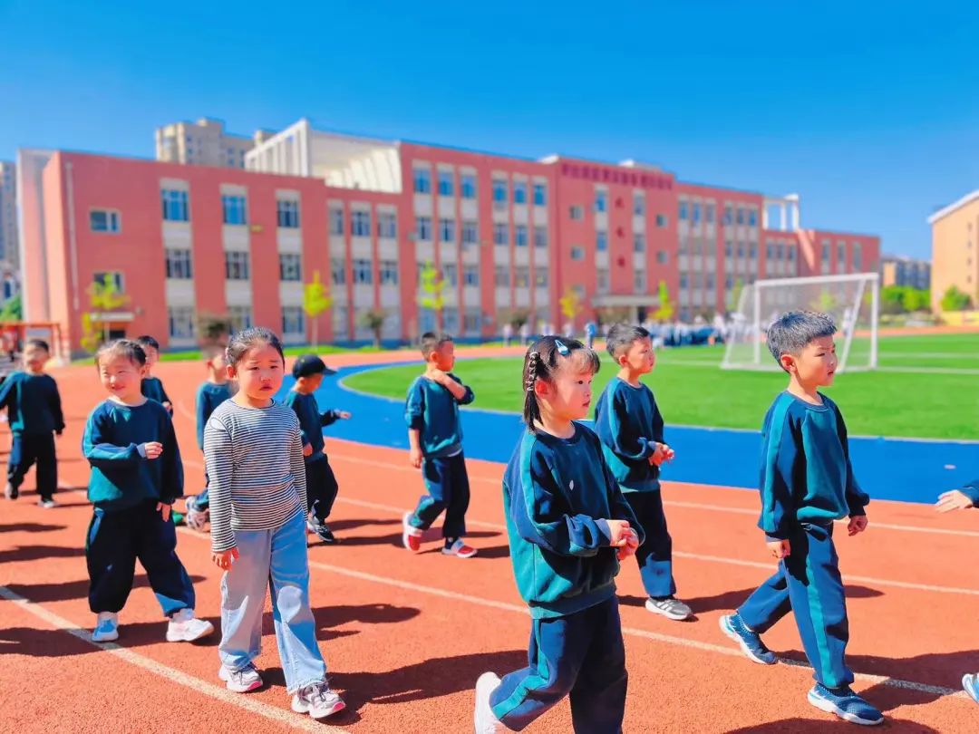 【阳光•小学】大班幼小衔接&探秘小学,快乐衔接—— 沈北新区第三幼儿园锦绣分园 第21张 【阳光•小学】大班幼小衔接&探秘小学,快乐衔接—— 沈北新区第三幼儿园锦绣分园 第21张