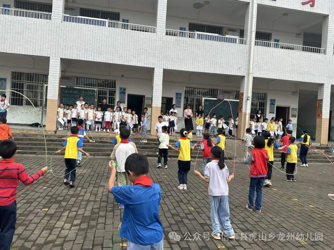 【幼小衔接】初探小学  “幼”见成长——信丰县虎山乡龙州幼儿园大班走进小学主题活动 第41张