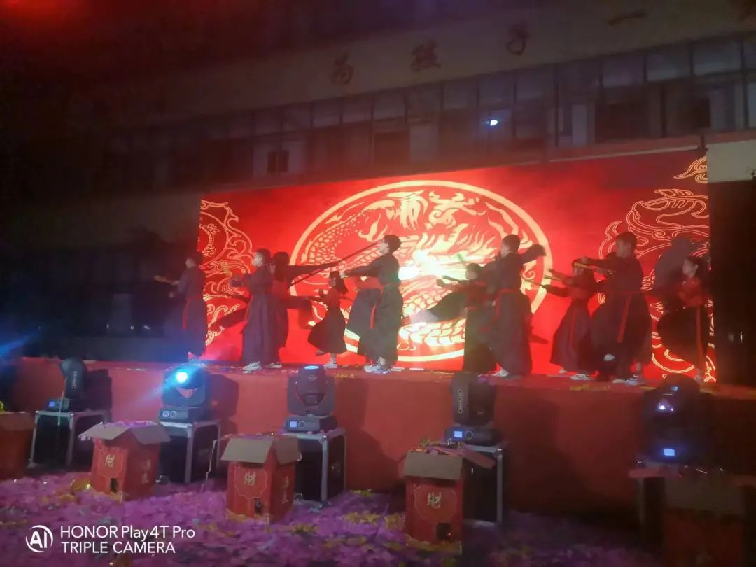 【清河县永辉小学】歌声嘹亮,童心飞扬--永辉小学十周年庆典暨庆六一联欢会 第49张