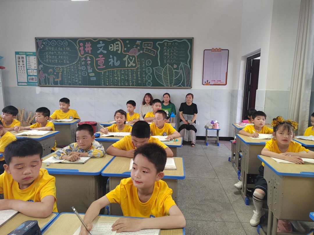 英山县城西小学一周工作回顾【第三十三期】(5月27日-6月2日) 第91张 英山县城西小学一周工作回顾【第三十三期】(5月27日-6月2日) 第91张