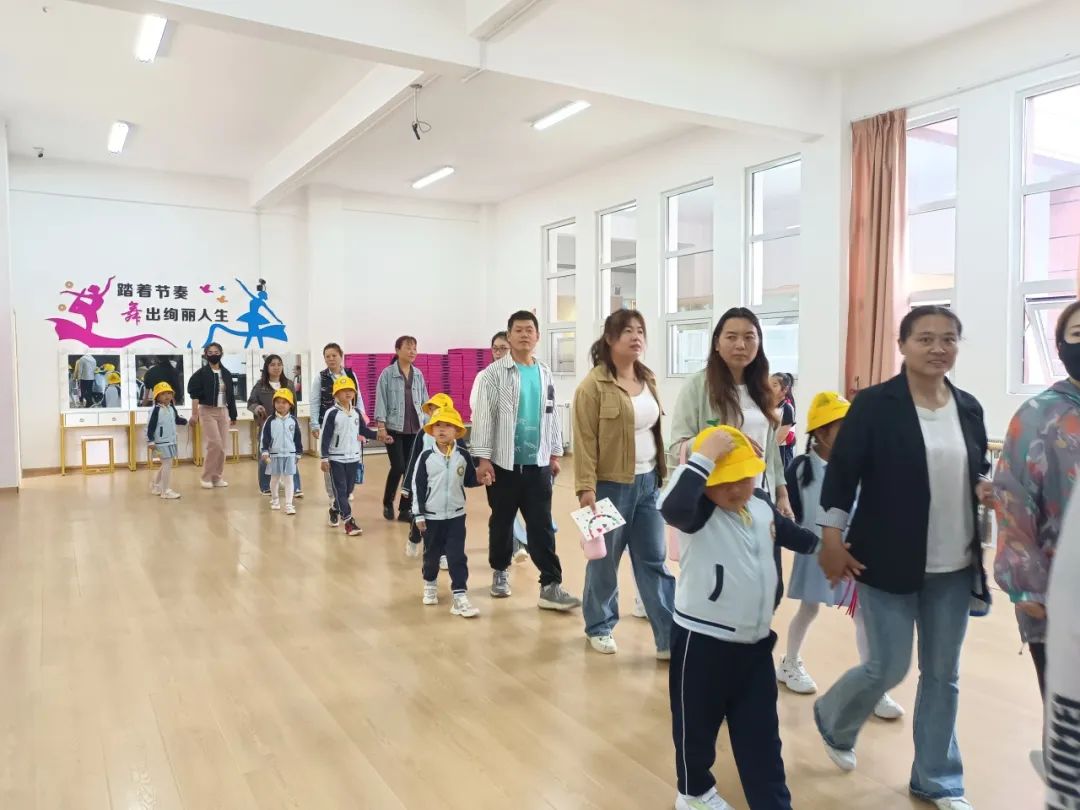 【“趣”探小学 “幼”见成长】—六幼爱之堡幼小衔接系列活动(二) 第24张 【“趣”探小学 “幼”见成长】—六幼爱之堡幼小衔接系列活动(二) 第24张