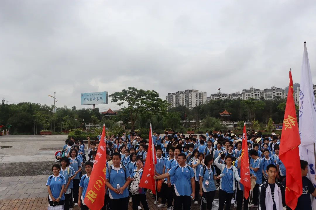 青春远足迎中考,行而不辍勇向前——银生中学九年级远足活动 第15张 青春远足迎中考,行而不辍勇向前——银生中学九年级远足活动 第15张