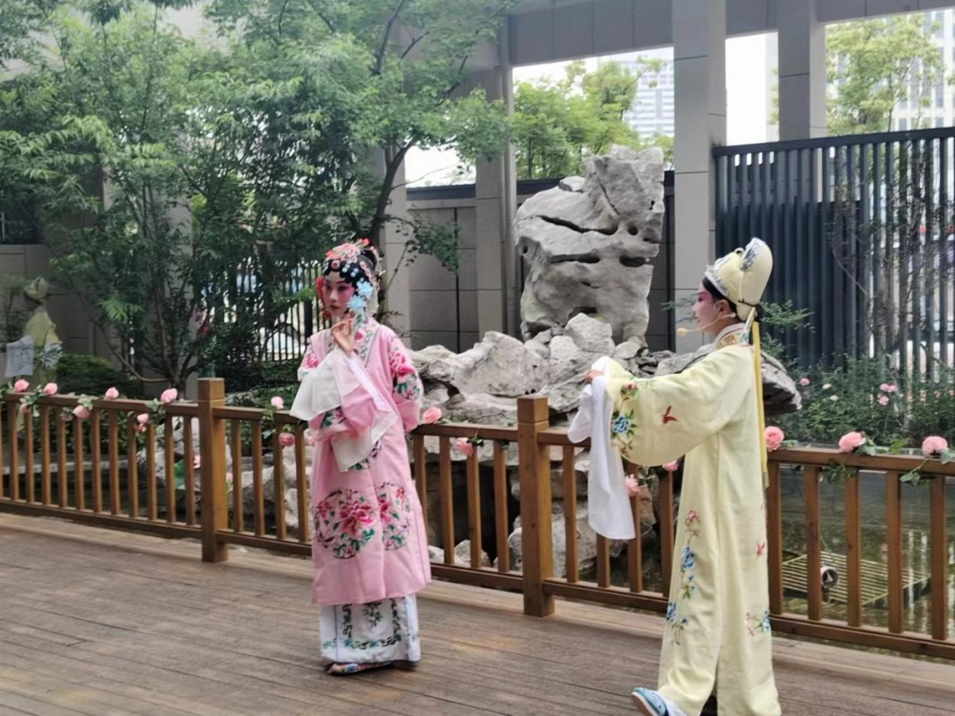 【喜讯】高新区艾溪湖第一小学赣剧《牡丹亭》参加南昌市庆祝第74个“六一”国际儿童节文艺汇演 第11张 【喜讯】高新区艾溪湖第一小学赣剧《牡丹亭》参加南昌市庆祝第74个“六一”国际儿童节文艺汇演 第11张