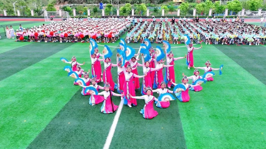 英山县城西小学一周工作回顾【第三十三期】(5月27日-6月2日) 第36张 英山县城西小学一周工作回顾【第三十三期】(5月27日-6月2日) 第36张
