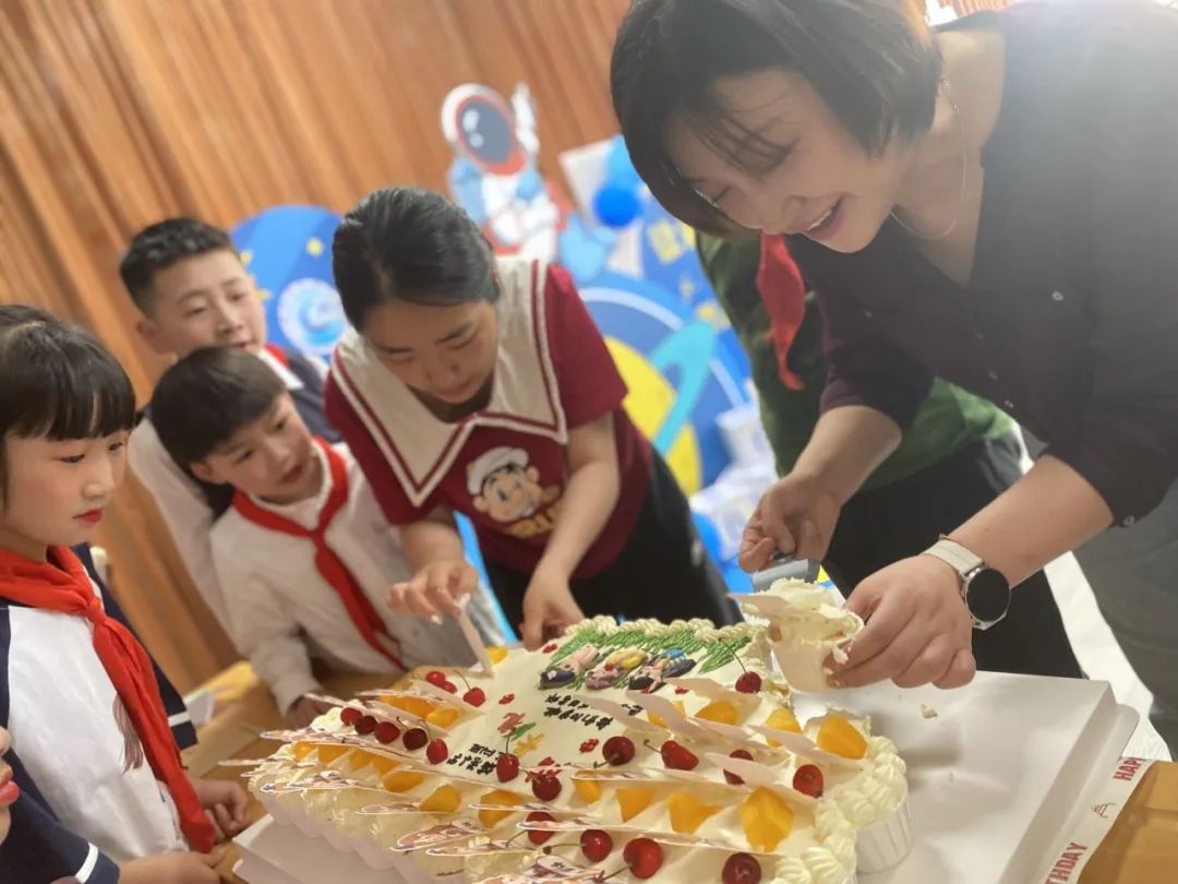【实小教育集团•城港小学】“拾”级而上,快乐成长——城港小学三年级成长仪式 第19张 【实小教育集团•城港小学】“拾”级而上,快乐成长——城港小学三年级成长仪式 第19张