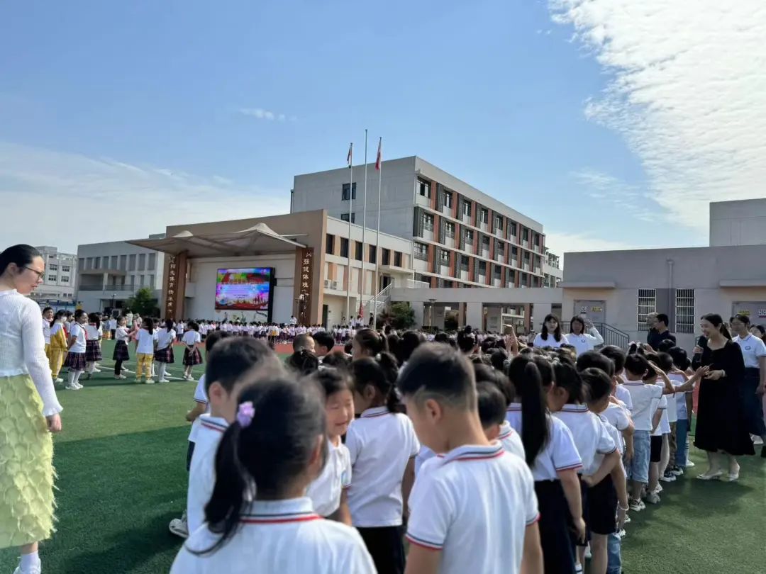 【幼小衔接】走进小学,体验成长——无为市南惠幼儿园教育集团本部大班组参观小学活动 第74张 【幼小衔接】走进小学,体验成长——无为市南惠幼儿园教育集团本部大班组参观小学活动 第74张