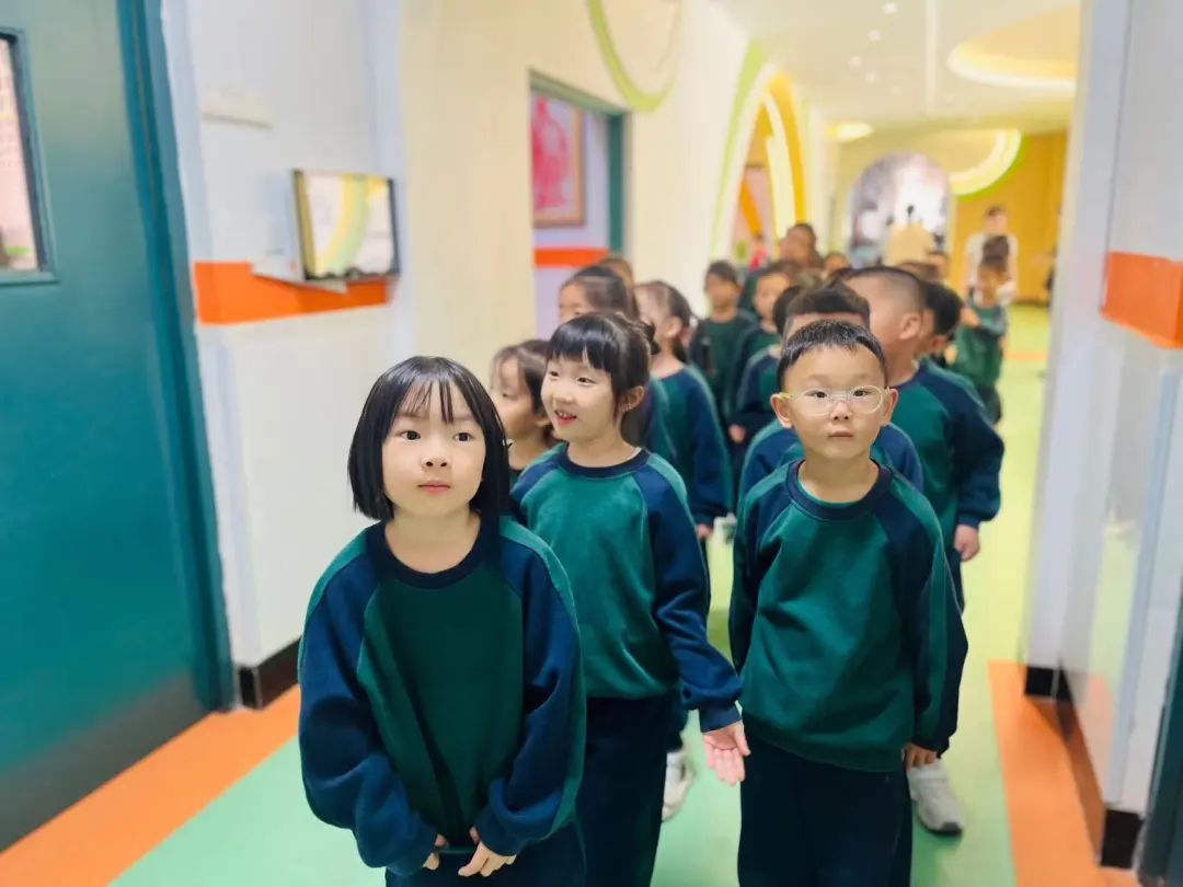 【阳光•小学】大班幼小衔接&探秘小学,快乐衔接—— 沈北新区第三幼儿园锦绣分园 第22张 【阳光•小学】大班幼小衔接&探秘小学,快乐衔接—— 沈北新区第三幼儿园锦绣分园 第22张
