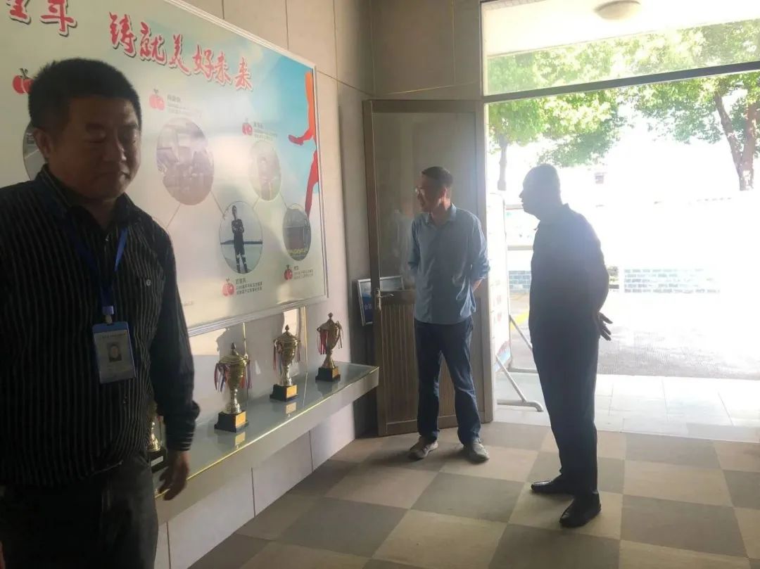 【石屏小学 情感德育】爱心企业家、乒乓球著名教练与石屏小学师生同庆“六一”暨少年宫成果展示、石榴读书节闭幕式文艺汇演活动 第132张