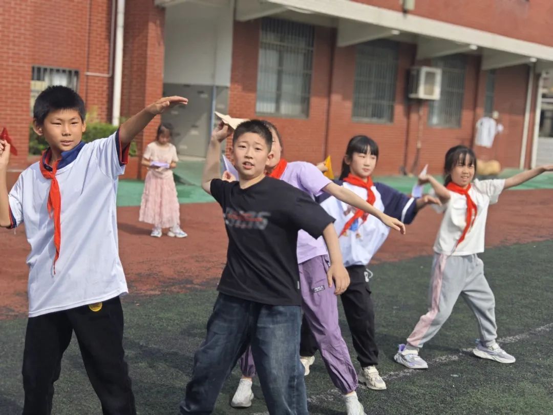【实小教育集团•城港小学】“拾”级而上,快乐成长——城港小学三年级成长仪式 第94张 【实小教育集团•城港小学】“拾”级而上,快乐成长——城港小学三年级成长仪式 第94张