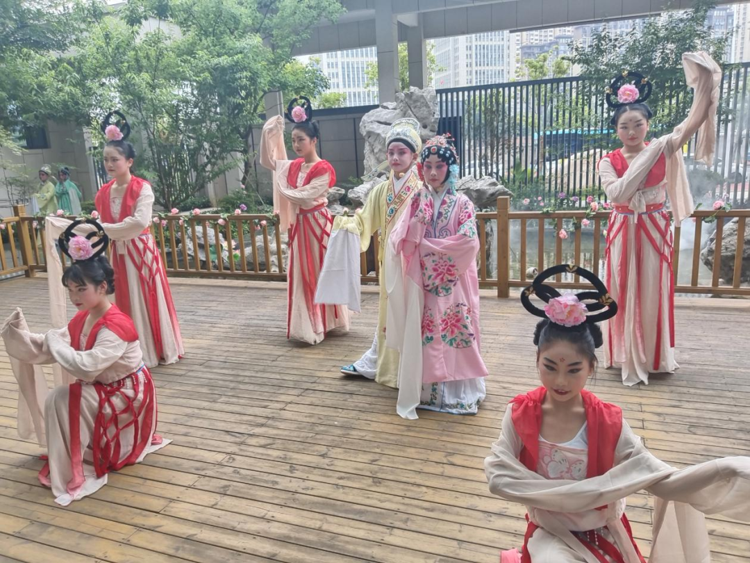 【喜讯】高新区艾溪湖第一小学赣剧《牡丹亭》参加南昌市庆祝第74个“六一”国际儿童节文艺汇演 第6张 【喜讯】高新区艾溪湖第一小学赣剧《牡丹亭》参加南昌市庆祝第74个“六一”国际儿童节文艺汇演 第6张