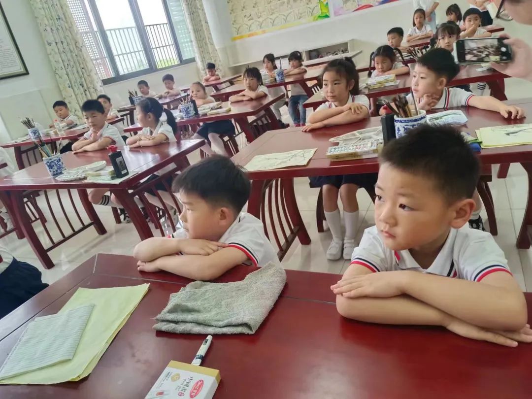 【幼小衔接】走进小学,体验成长——无为市南惠幼儿园教育集团本部大班组参观小学活动 第91张 【幼小衔接】走进小学,体验成长——无为市南惠幼儿园教育集团本部大班组参观小学活动 第91张