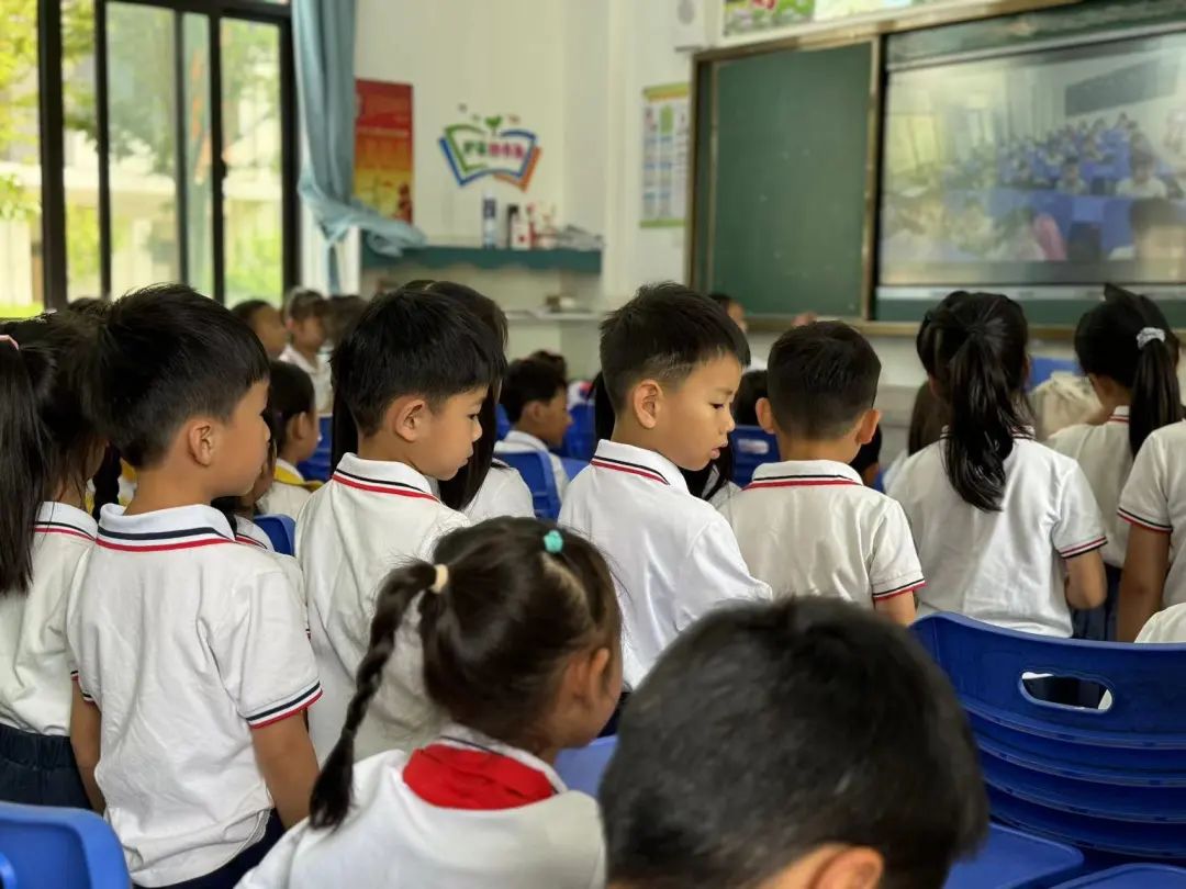 【幼小衔接】走进小学,体验成长——无为市南惠幼儿园教育集团本部大班组参观小学活动 第79张 【幼小衔接】走进小学,体验成长——无为市南惠幼儿园教育集团本部大班组参观小学活动 第79张