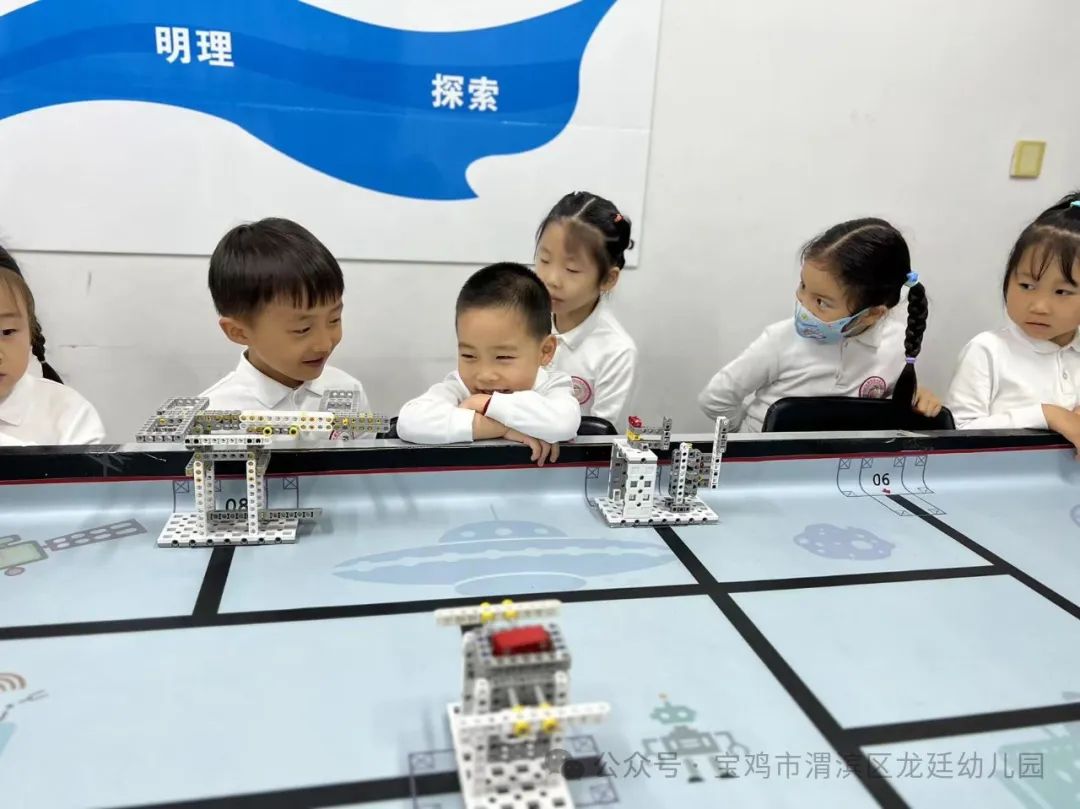 小学初体验 衔接助成长——宝鸡市渭滨区龙廷幼儿园参观小学活动 第28张 小学初体验 衔接助成长——宝鸡市渭滨区龙廷幼儿园参观小学活动 第28张