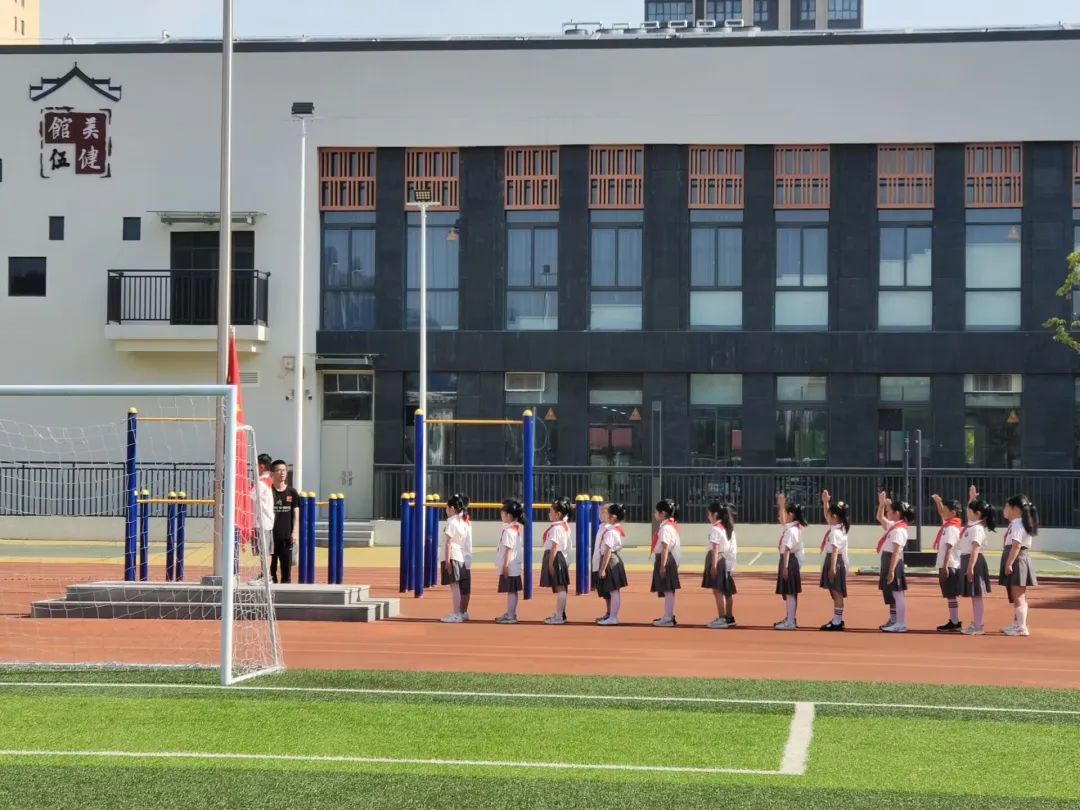 初探小学 “幼”见成长——合肥市琥珀名城和园幼儿园大班幼儿走进小学 第5张