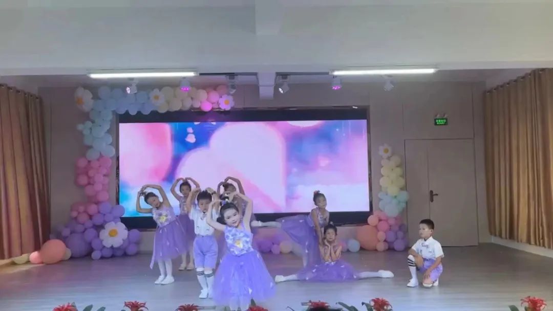 舞动童梦 向阳而行——南新乡中心小学“六一”暨教育“双减”成果展示文艺汇演 第14张