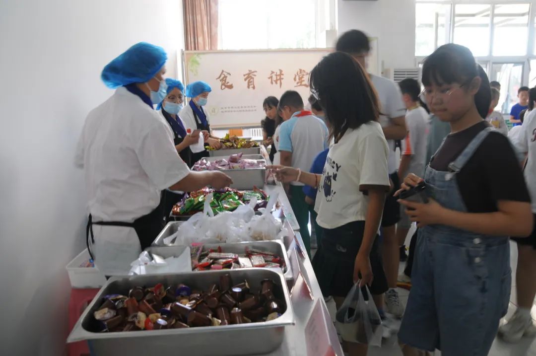 童心飞扬  快乐翱翔——中关村第一小学顺义学校“六一”儿童节嘉年华活动 第283张