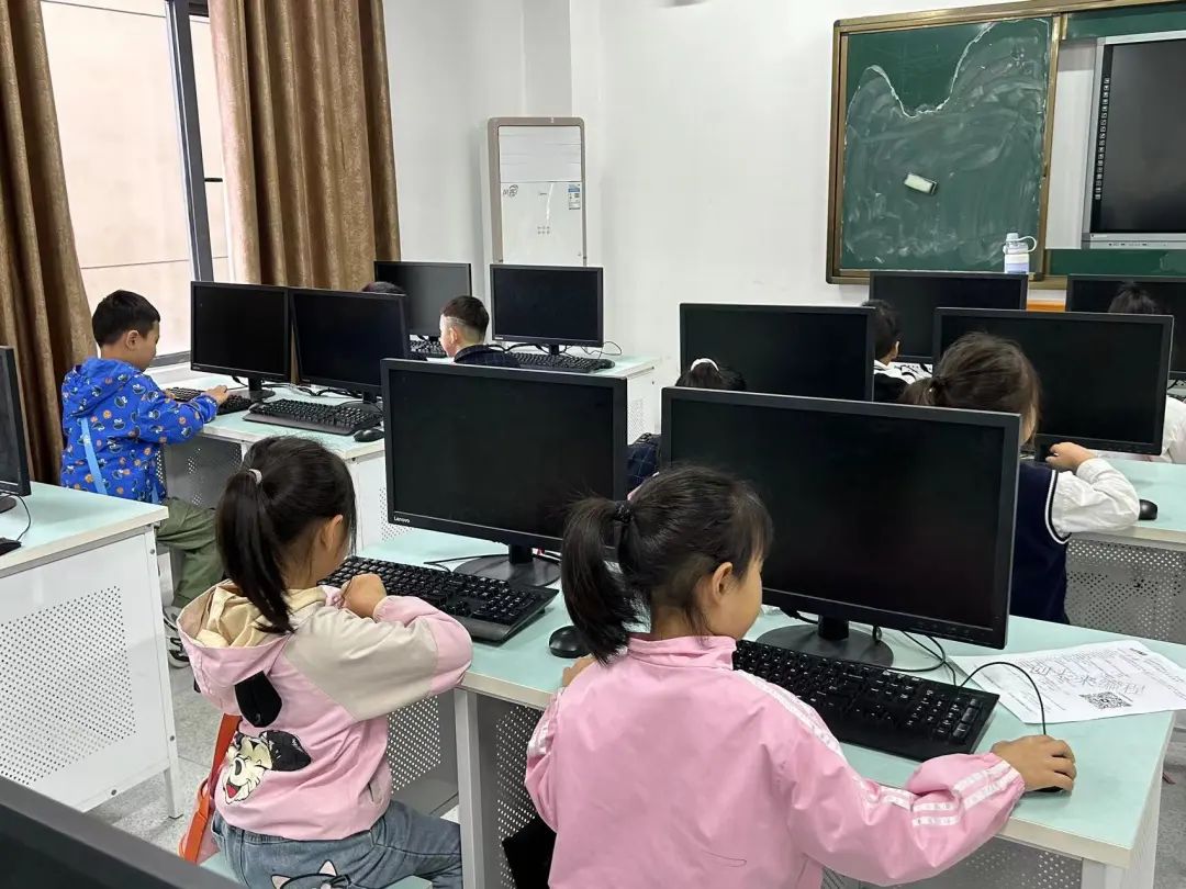 【党建+课程】初探小学,拥抱成长——上饶市信州区东都花园幼儿园参观小学活动 第58张 【党建+课程】初探小学,拥抱成长——上饶市信州区东都花园幼儿园参观小学活动 第58张