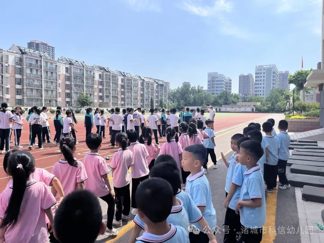 小学初体验 衔接促成长——诸城科信幼儿园幼小衔接系列活动之走进小学 第21张 小学初体验 衔接促成长——诸城科信幼儿园幼小衔接系列活动之走进小学 第21张