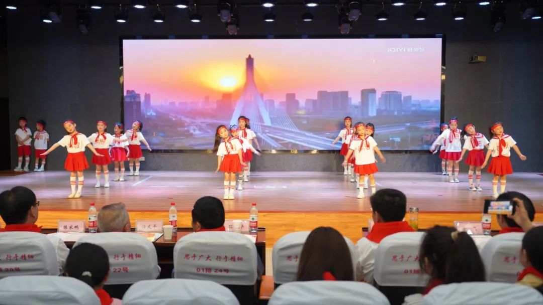 童心向党  筑梦未来——明光市抹山小学举行庆“六一”暨第四届校园体育艺术文化节活动 第33张