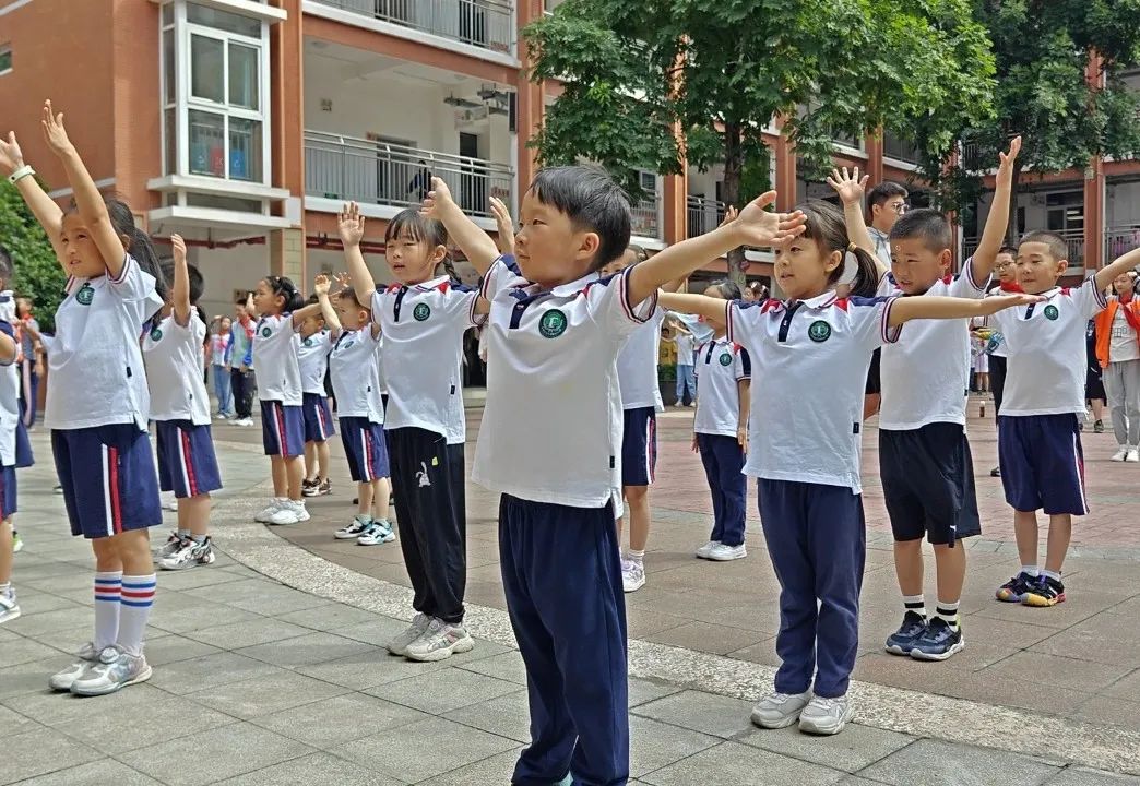 【艾幼动态】走进小学,玉艾携手,筑梦成长--科技城新区艾乐幼儿园参观小学记 第35张 【艾幼动态】走进小学,玉艾携手,筑梦成长--科技城新区艾乐幼儿园参观小学记 第35张