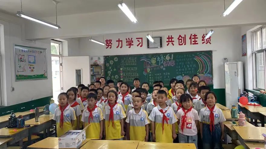 花样少年  欢庆六一 ——龙泉街道董村小学组织开展“庆六一”联欢活动 第36张