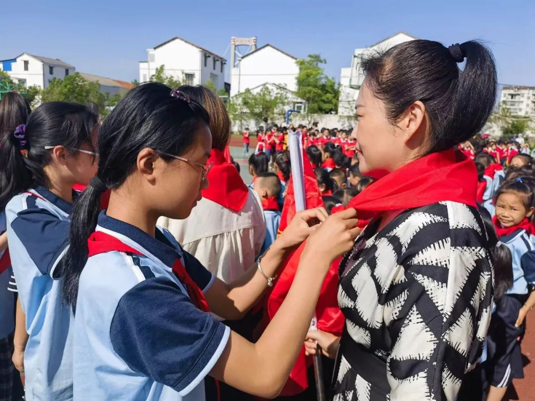 红领巾爱祖国——阳逻街第五小学教联体新队员入队仪式 第28张 红领巾爱祖国——阳逻街第五小学教联体新队员入队仪式 第28张