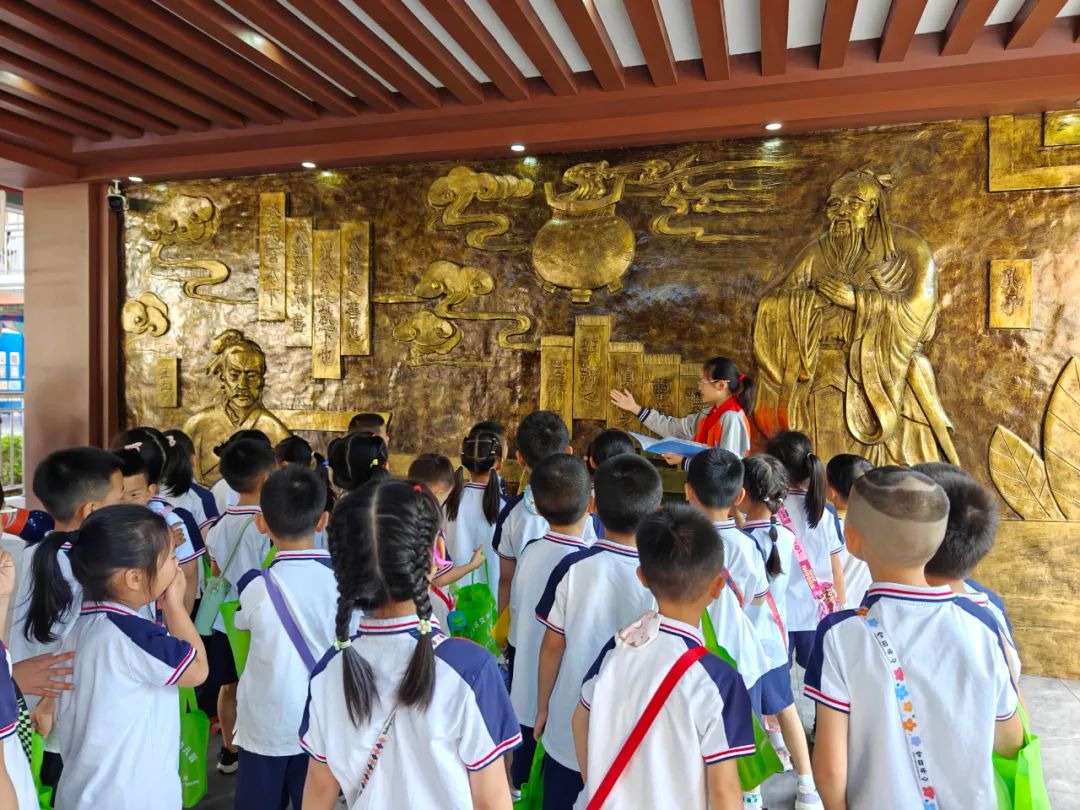 【艾幼动态】走进小学,玉艾携手,筑梦成长--科技城新区艾乐幼儿园参观小学记 第19张 【艾幼动态】走进小学,玉艾携手,筑梦成长--科技城新区艾乐幼儿园参观小学记 第19张