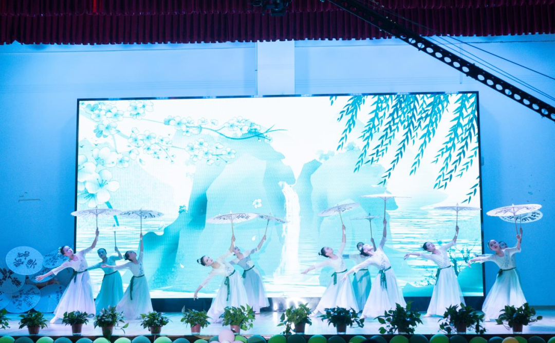 六在童趣•一起嗨——九华和平小学举行六一庆典 第25张 六在童趣•一起嗨——九华和平小学举行六一庆典 第25张