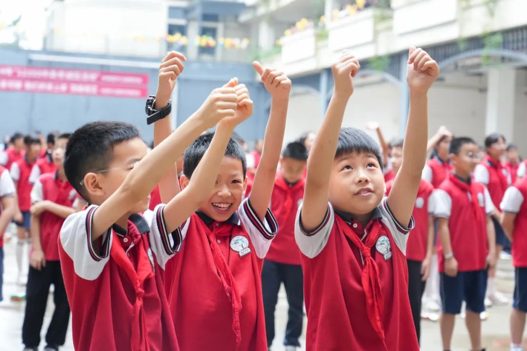 微笑迎考,逐梦未来——颐华学校举行中高考减压祝福活动 第17张