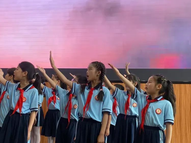 “红领巾•爱祖国”——编钟小学六一文艺汇演圆满成功! 第8张 “红领巾•爱祖国”——编钟小学六一文艺汇演圆满成功! 第8张