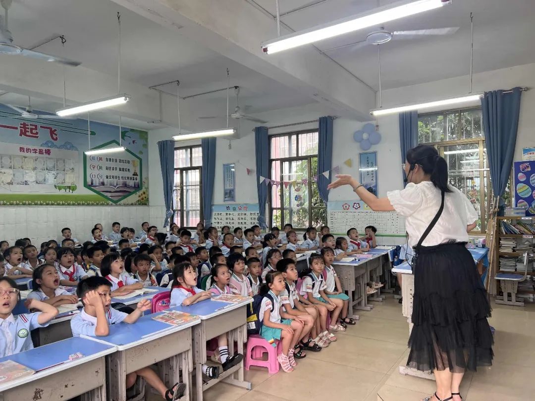 初探小学.礼遇成长——合浦县实验幼儿园开展幼小衔接系列活动之参观合浦县实验小学活动 第97张 初探小学.礼遇成长——合浦县实验幼儿园开展幼小衔接系列活动之参观合浦县实验小学活动 第97张