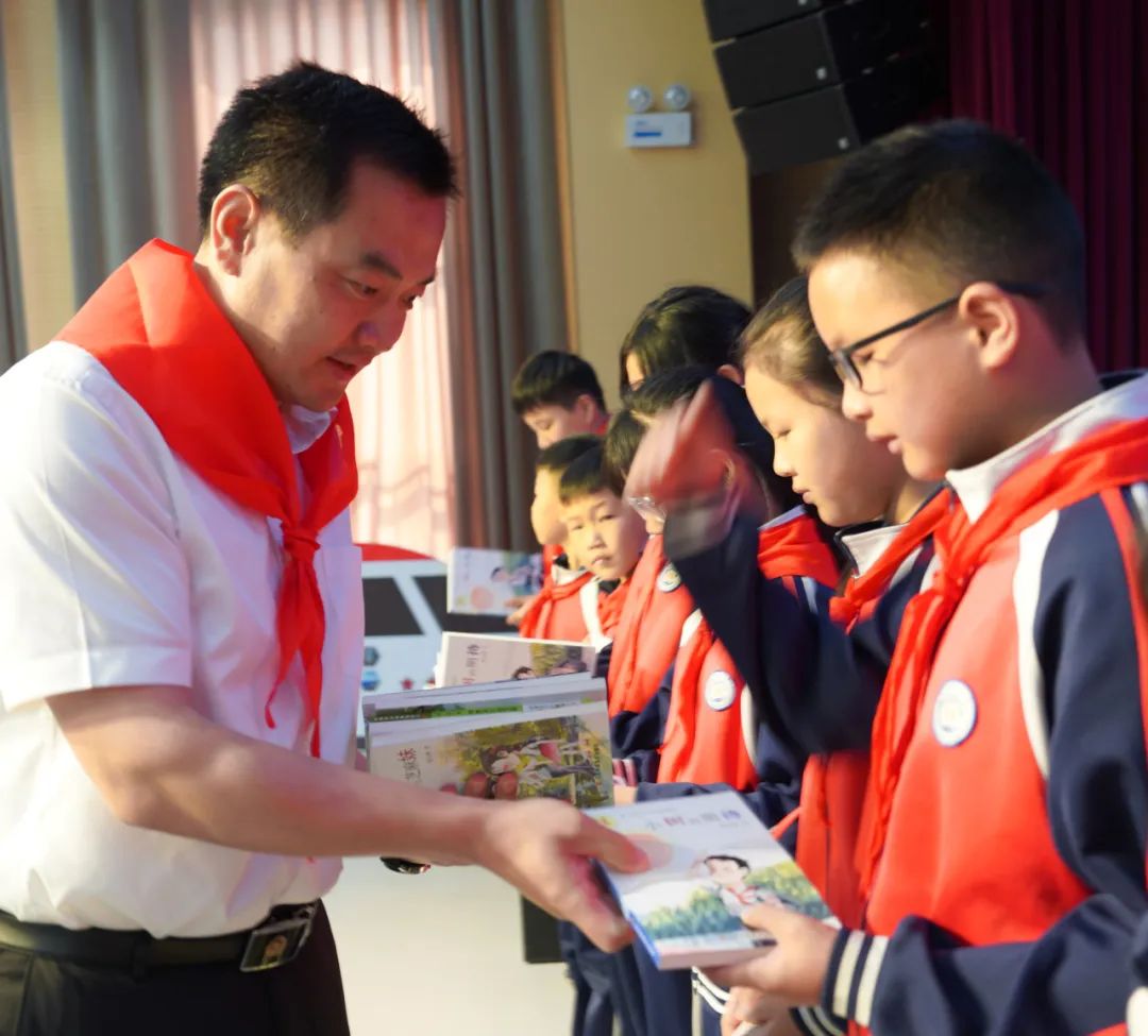 童心向党  筑梦未来——明光市抹山小学举行庆“六一”暨第四届校园体育艺术文化节活动 第23张