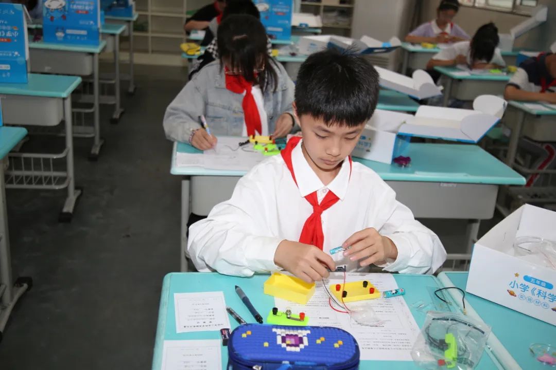 以赛促学,千帆竞发——新桥中心小学承办2024年江阴市中小学生实验能力大赛(小学科学) 第6张 以赛促学,千帆竞发——新桥中心小学承办2024年江阴市中小学生实验能力大赛(小学科学) 第6张
