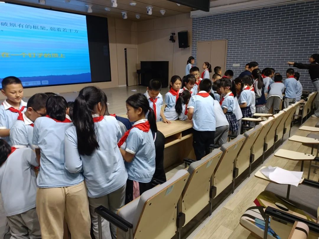 思维创新,助力成长——重庆铁路小学2024年“五老”进校园科技宣讲 第21张 思维创新,助力成长——重庆铁路小学2024年“五老”进校园科技宣讲 第21张