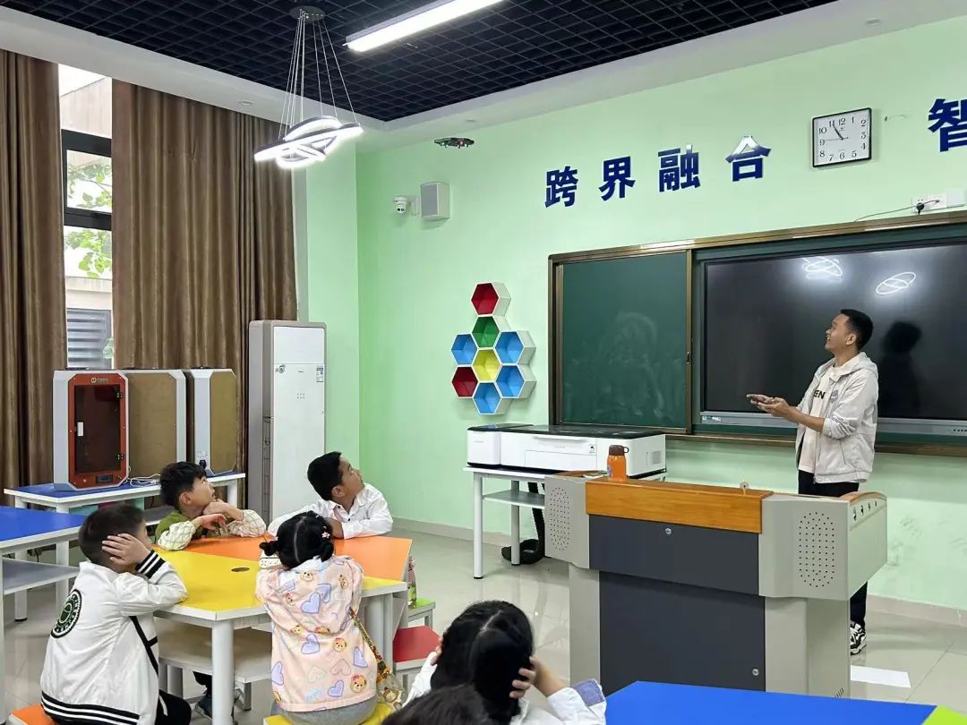 【党建+课程】初探小学,拥抱成长——上饶市信州区东都花园幼儿园参观小学活动 第42张 【党建+课程】初探小学,拥抱成长——上饶市信州区东都花园幼儿园参观小学活动 第42张