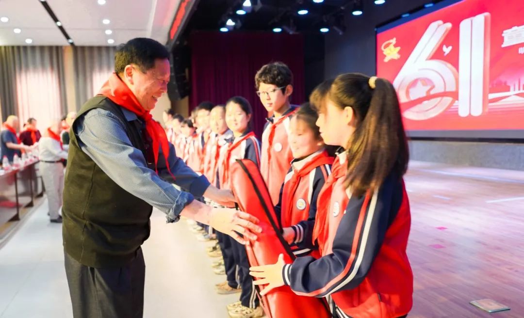 童心向党  筑梦未来——明光市抹山小学举行庆“六一”暨第四届校园体育艺术文化节活动 第20张