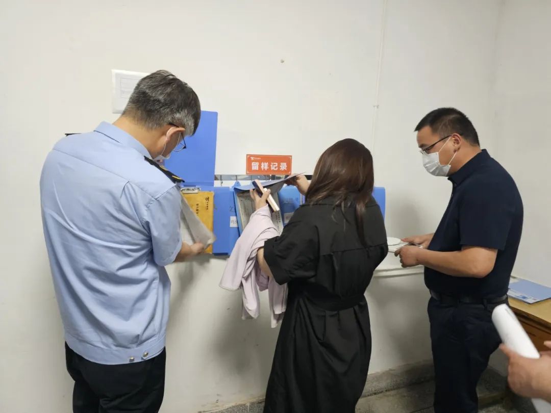 兴东街道:高考在即,食堂安全守护在行动 第1张 兴东街道:高考在即,食堂安全守护在行动 第1张